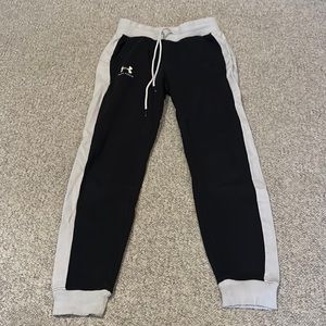 Under Armour joggers size small loose fit